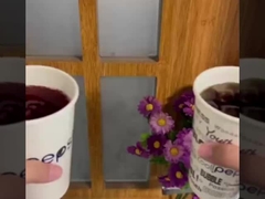 pojedynczy kubek papierowy